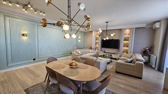 Najlepši stan u Bw. Pogled na reku i Kališ. Lux