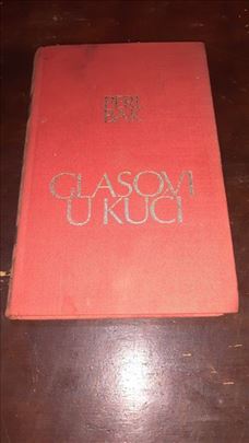 Perl Bak Glasovi u kući