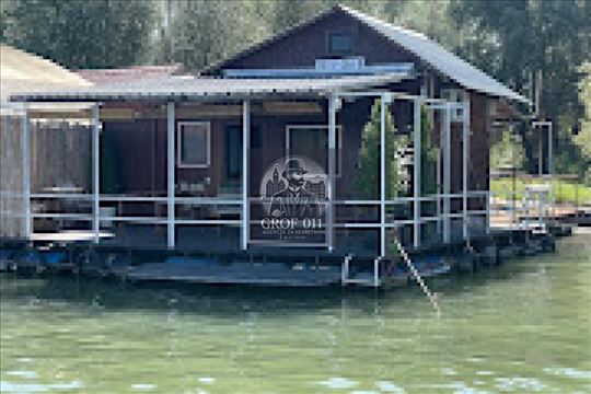Splav Na Adi Ciganliji