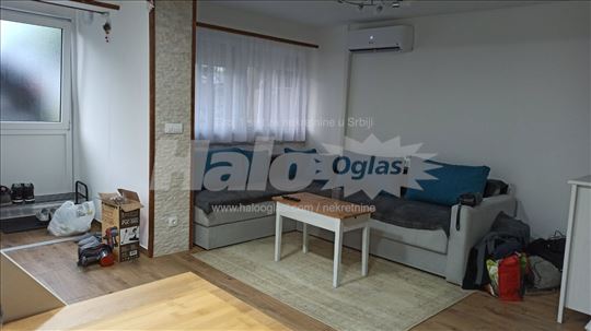 Stan Beograd - Zemun polje - Hitno