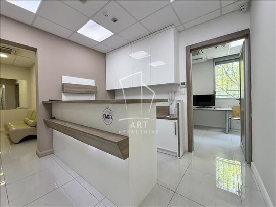 Blok 62, poslovni prostor 308 m2, idealan za medic