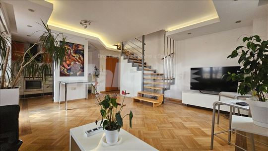 Dorćol, prelep trosoban, moderan, duplex