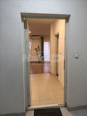 Garsonjera 30m², Šilerova, II sprat, useljiva