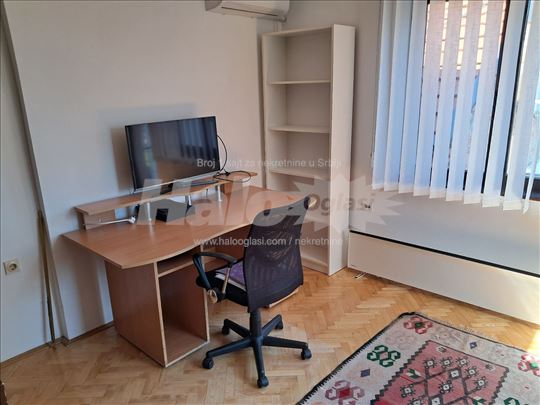 Izdaje se kancelarijski-poslovni prostor
