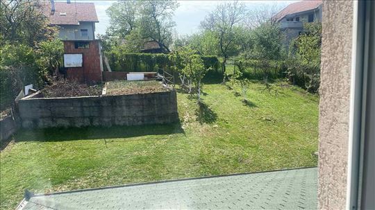 Kosenje trave trimerom