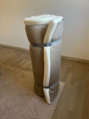 Naddušek mekan udoban sa kaiševima za lako odlagan