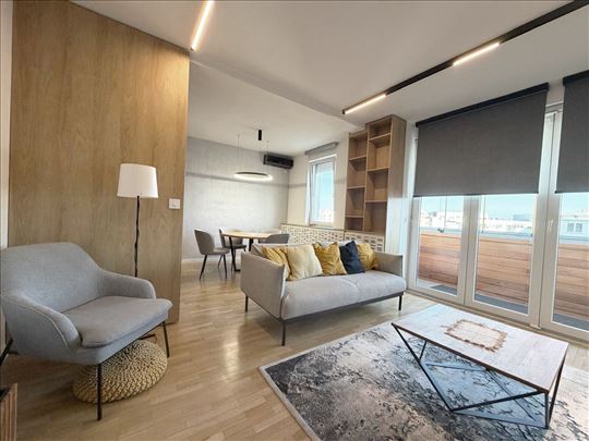 Nov 2.0 moderan stan -Arena