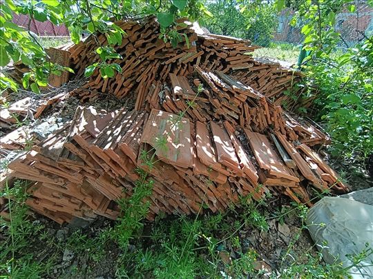 Prodaja polovan crep Toza Marković 272 Kikinda