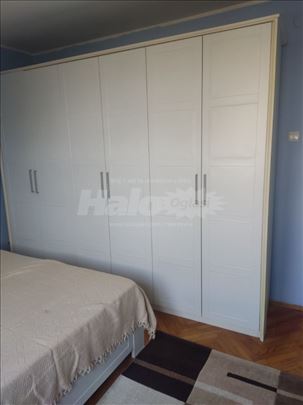 Renoviran i opremljen stan Kotez 30 m2