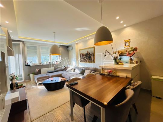 Stan,Novi Sad,Sajam,kv: 65.00