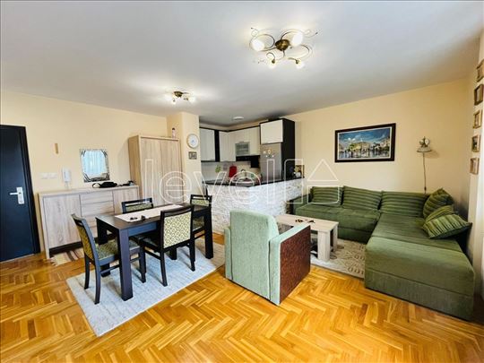 Stan,Novi Sad,Podbara,kv: 43.00