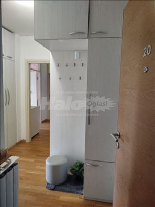 Trosoban stan u naselju Stepa Stepanović