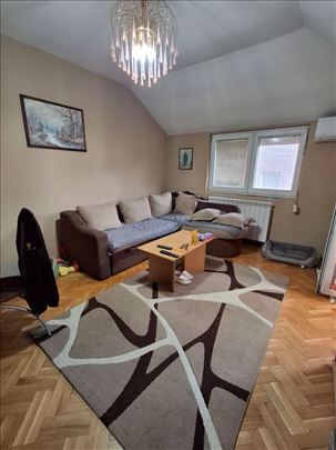 Uknjižen, dvoiposoban ,Bele vode