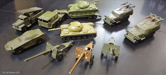 Vojna vozila -razna / svih 10 /