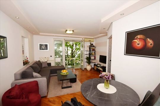 Vračar - kod Mileševske - renoviran dvosoban stan