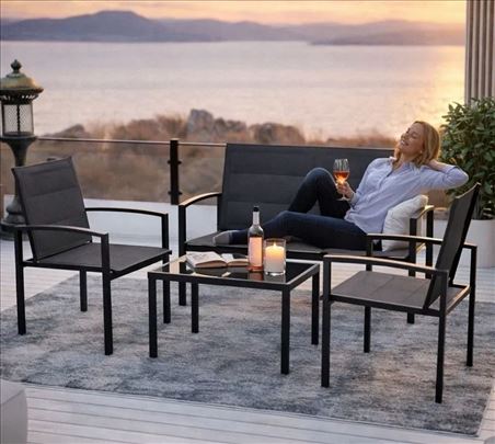 Baštenska garnitura,sofa, dve fotelje i sto
