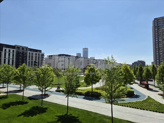 BW Kings Park, Centar, Pogled na park, Garaža