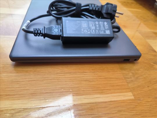 HP AK9P4AT 15,6/ i3-1315U/16 GB/512 GB/ račun