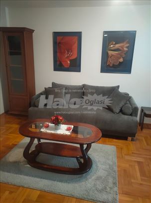 Izdajem namešten stan u Nišu (Duvanište)