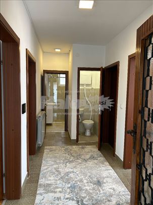 Izdajem stan od 70 m2 sa parkingom