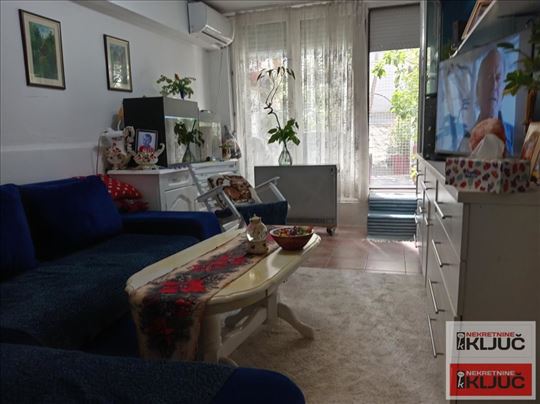 Kod FutoŠke Pijace, 54m2, Dvoiposoban, Polusuteren