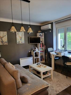 Komplet renoviran stan na sjajnoj lokaciji