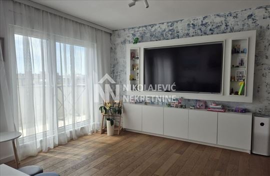 Lion,kod Bulevara,lux novoogradnja sa 2.garaže ID#