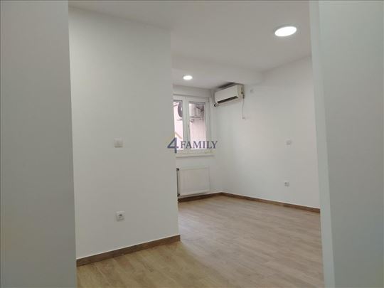 Novogradnja, uknjižen, odmah useljiv