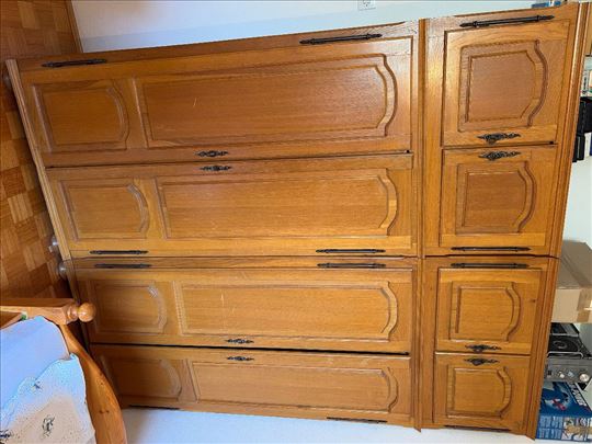 Ormar od punog drveta