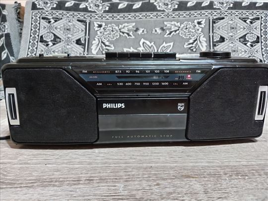 philips radio kasetofon crni sa jedan dek