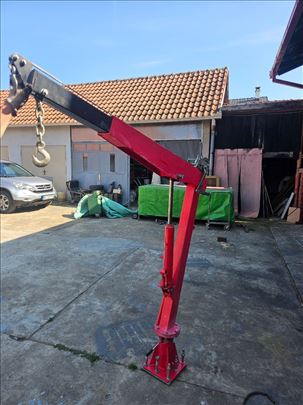 Prodajem kamionski fiksni kran 900kg / 400kg na