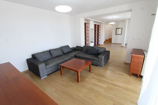 Renoviran stan, 5 spavaćih,garaža,Dedinje,ID8090
