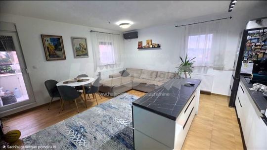 Trosoban stan 62m2 sa parking mestom