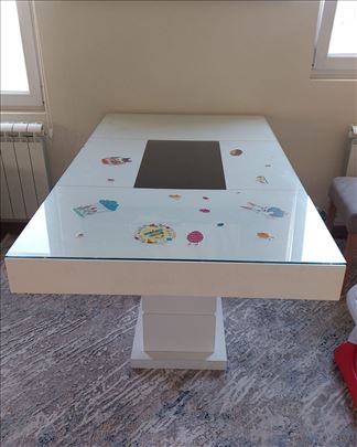 Trpezarijski sto Bahus, Matiz sa stolicama