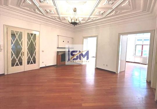 Vračar, Prostran salonski stan 305 m²