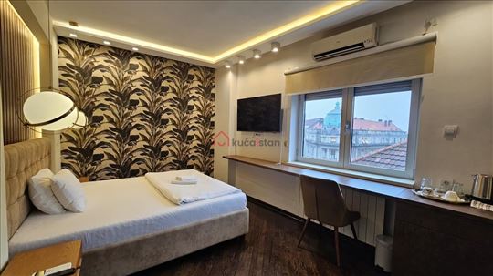 4 Lux apartmana na Trgu Republike