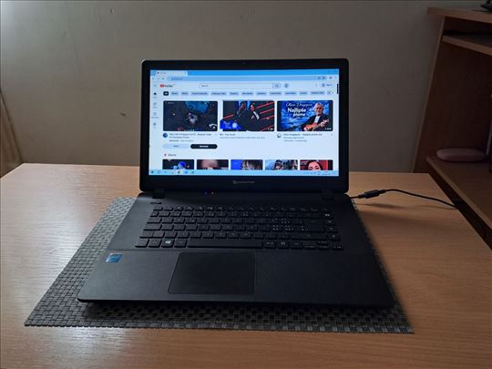 Acer Pcakard Bell 15.6 inca, odlican