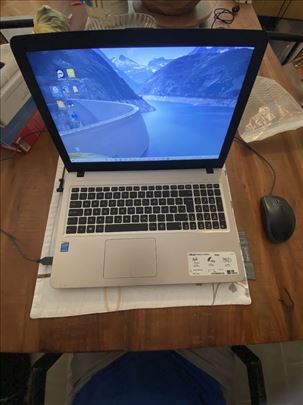 ASUS laptop I3