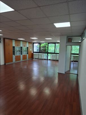 Blok 37, prostran, slobodan parking, ID 25398