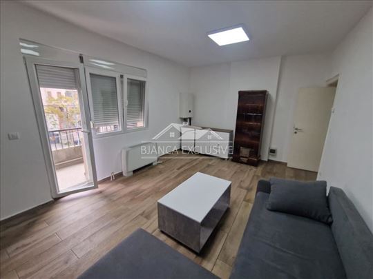 Centar-Vračar-Južni Bulevar-79m2 mereno (66m2 uknj
