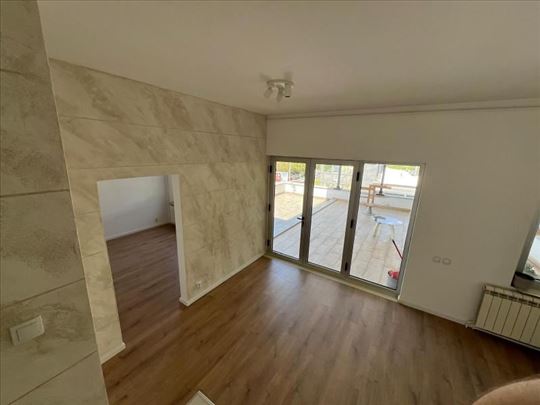 Čukarica - Julino Brdo-2.0+terasa 64m2 ID#3238