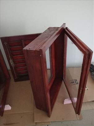 Drveni prozori sa žaluzinama