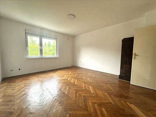 Dvosoban stan, uknjižen - Braće Jerković