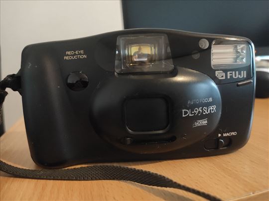 Fuji analogni kompakt fotoaparat