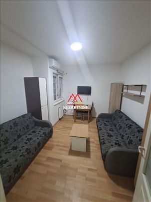 Garsonjera - 20m2 - Centar