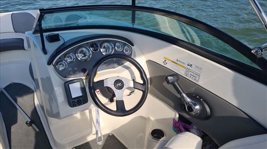 Gliser Sea ray 185 Sport