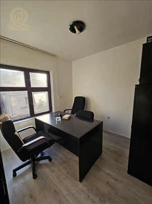 Izdavanje poslovnog prostora u Kragujevcu – 180m²,