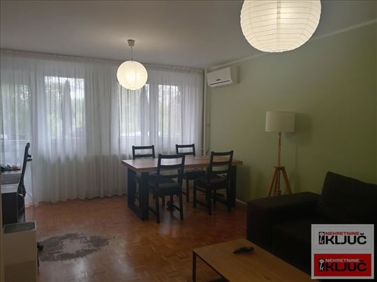 Kod Mosta Slobode, 75m2, Trosoban, Porodičan,delim
