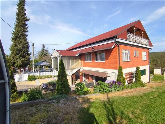 Malo Orašje, 342m2. na 10 ari placa