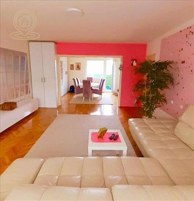 Niš, Pravni Fakultet, Stan, 4.0, 110m2